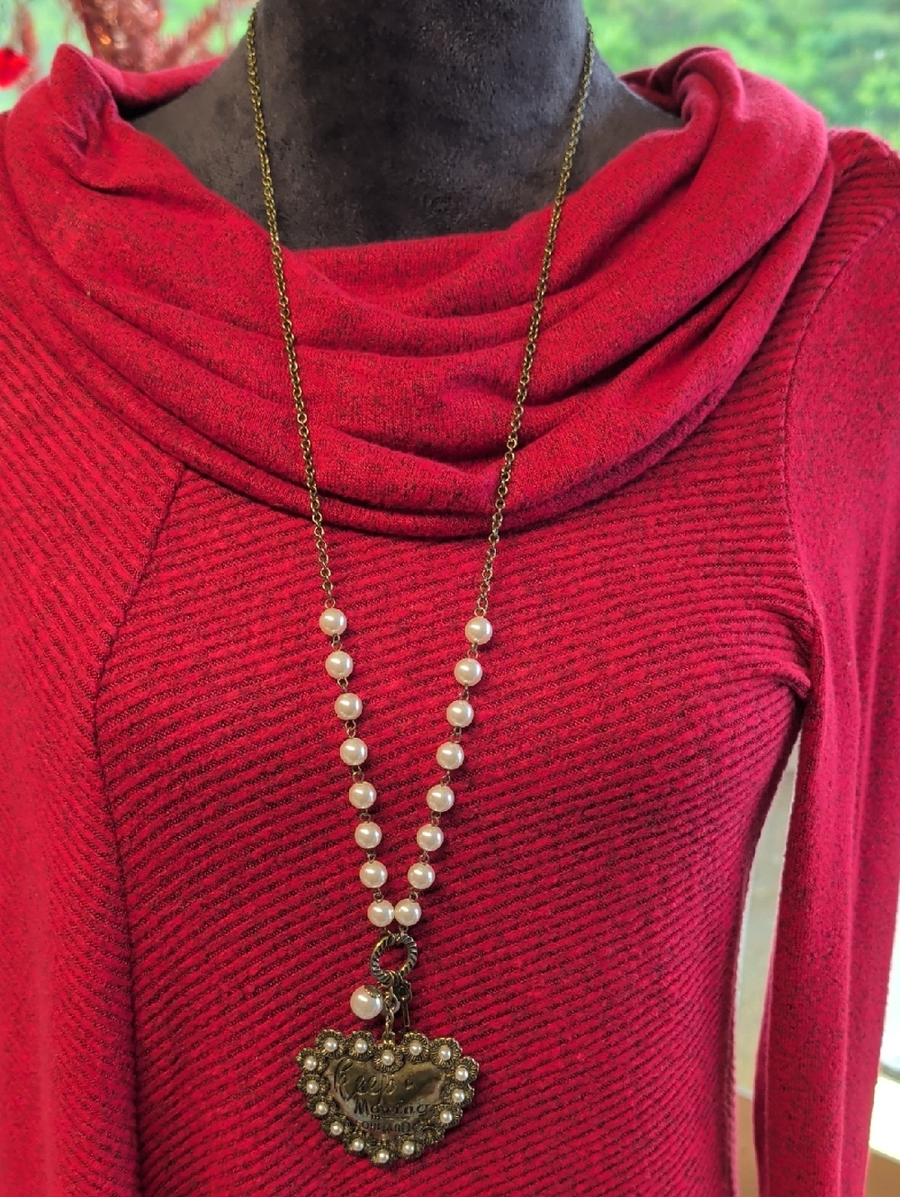 Nwt Long Necklace With Extendable Clasp With Heart Shape  "Keep  Moving Forward"